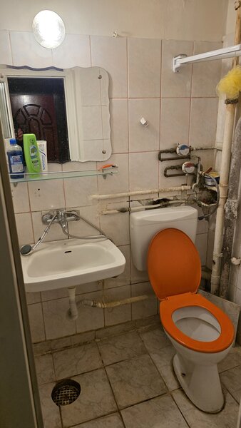 Titan, Postavarului,